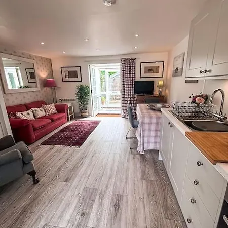 Cosy Flat In Ampney Crucis Apartment Exterior photo