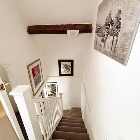 Cosy Flat In Ampney Crucis Apartment Exterior photo