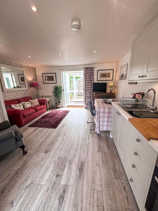 Cosy Flat In Apartment *